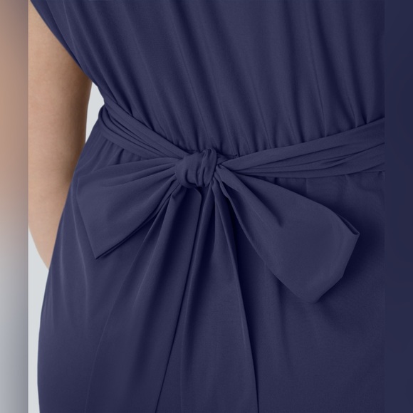 Breezeful V Neck Short Sleeve Pocket Tie Back
Quick Dry Midi Plus Size Dress - Picture 4 of 6